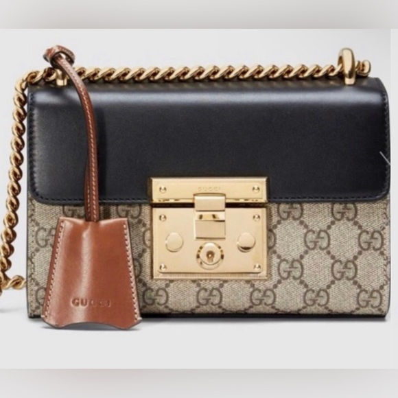 Gucci Handbags - GUCCI Padlock medium GG
shoulder bag./ Cross Body